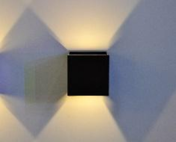 Balizador Led Quadrado Br Quente Ip65 6w Preto
