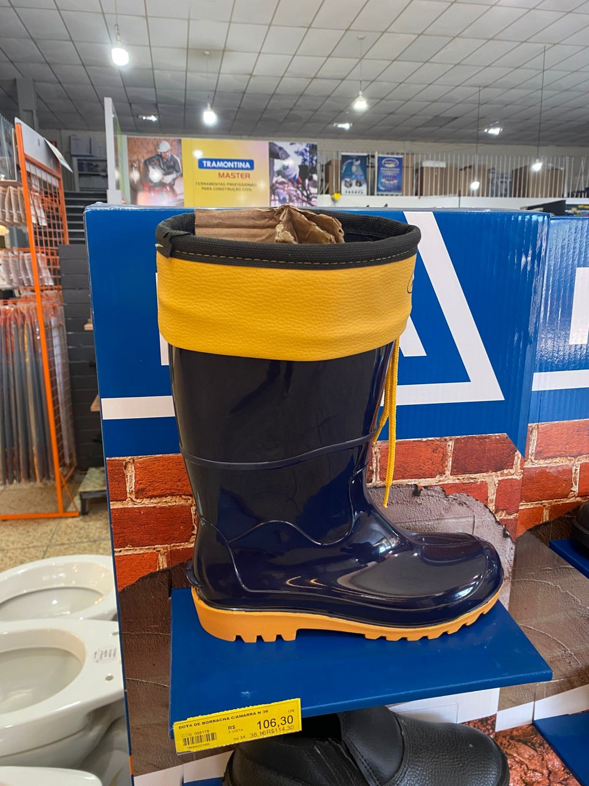 Bota de Borracha C/amarra N 39