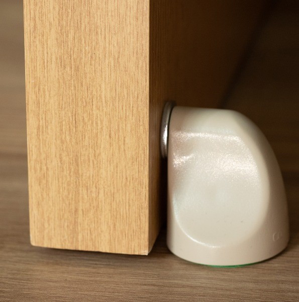Trava Porta Comfort Door Magnetico Branco 00059
